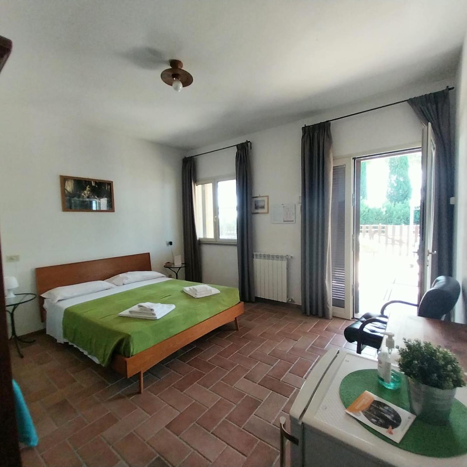 蒙蒂亚诺Agriturismo Fontelisa别墅 外观 照片