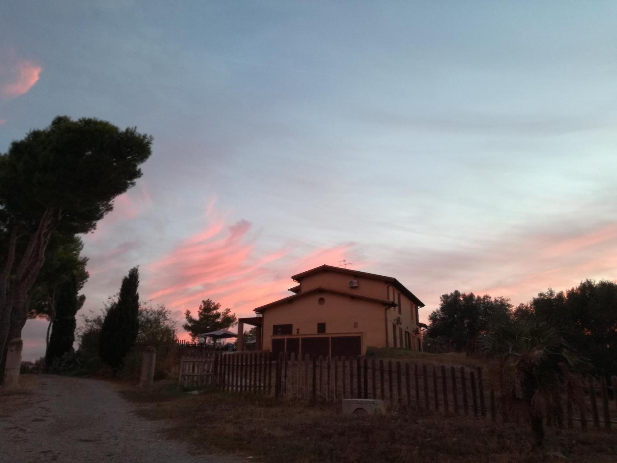 蒙蒂亚诺Agriturismo Fontelisa别墅 外观 照片
